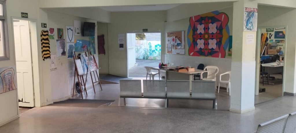 Espaço interno de atenção diária.